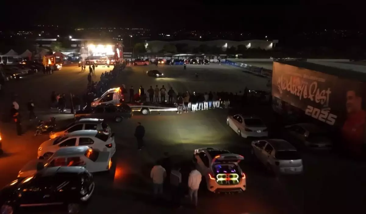 Gaziantep\'te "ModifiyeFest 2025" nefes kesen drift gösterileriyle başladı