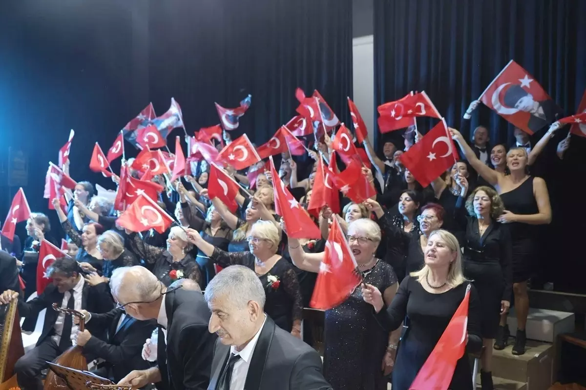 Gelibolu\'da Cumhuriyet Bayramı Konseri