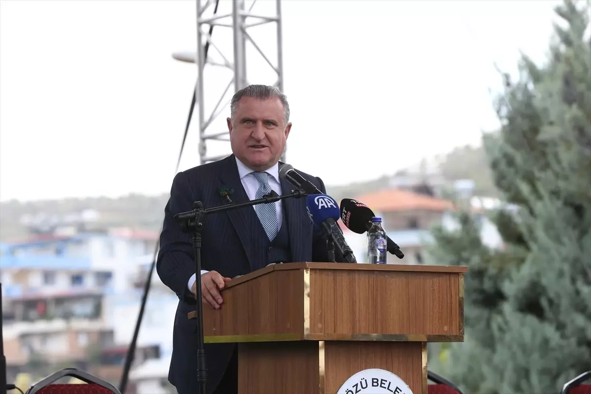 Gençlik ve Spor Bakanı Osman Aşkın Bak, Hatay\'da zeytin festivaline katıldı Açıklaması