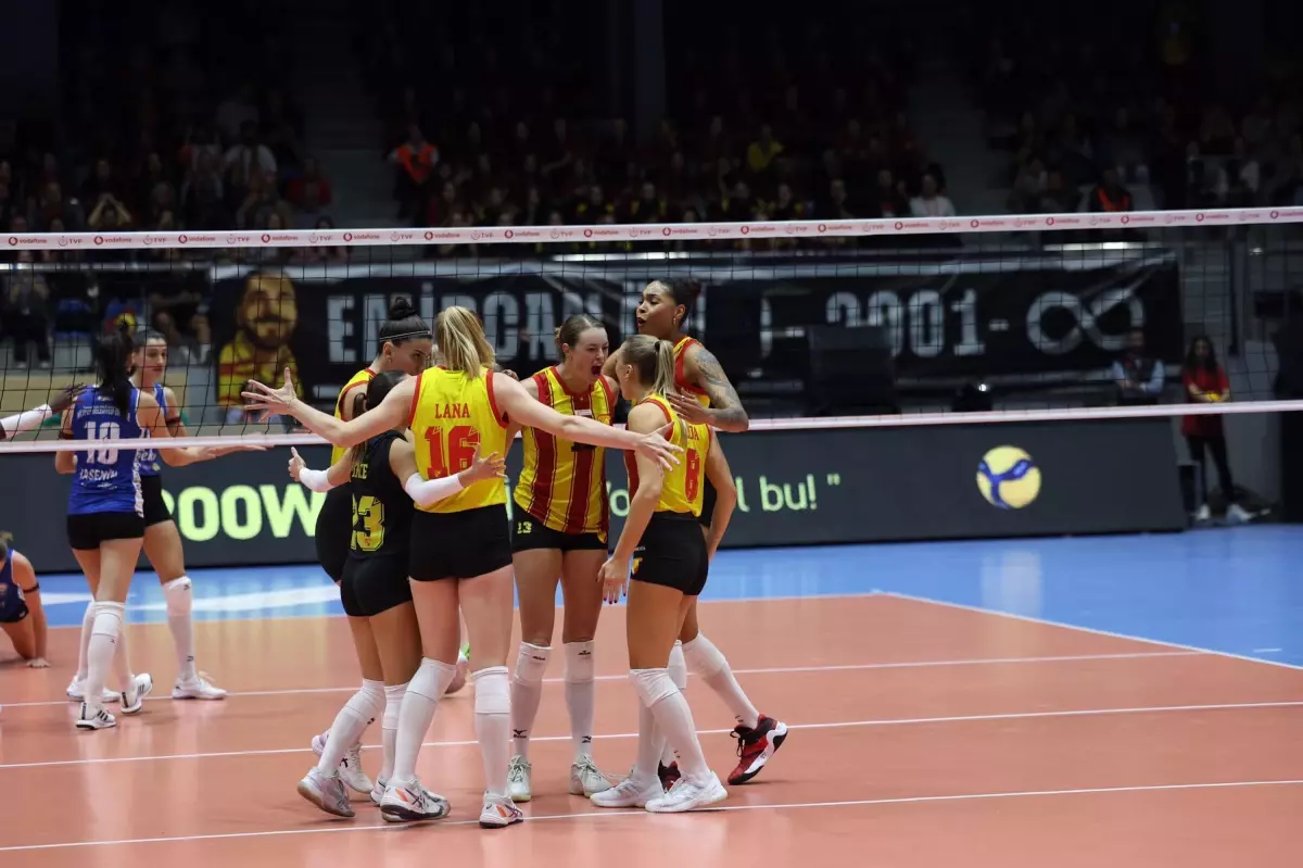 Voleybol Sultanlar Ligi\'nde Heyecan