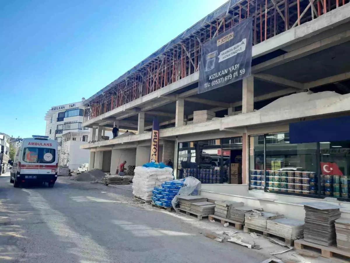 Karapınar\'da İnşaat İşçisi Düşerek Yaralandı