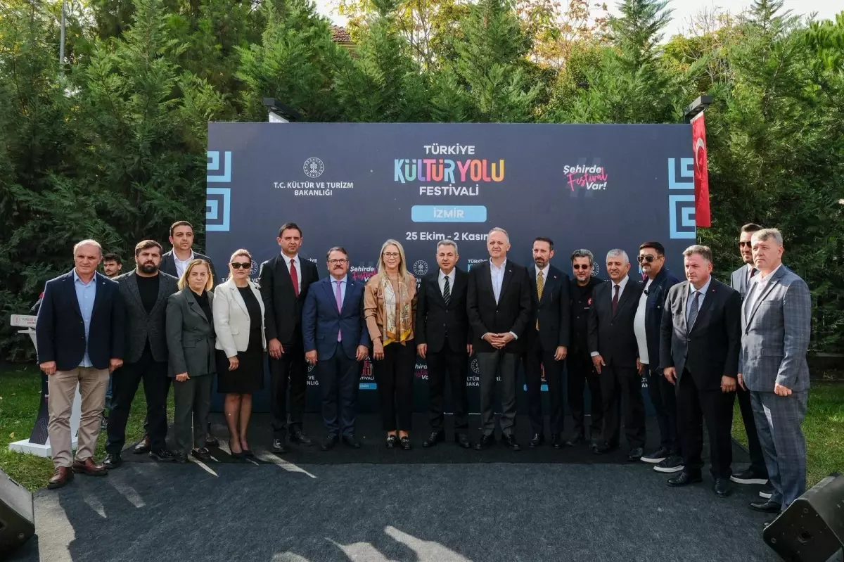 İzmir Kültür Yolu Festivali Sanatseverlerle Buluştu