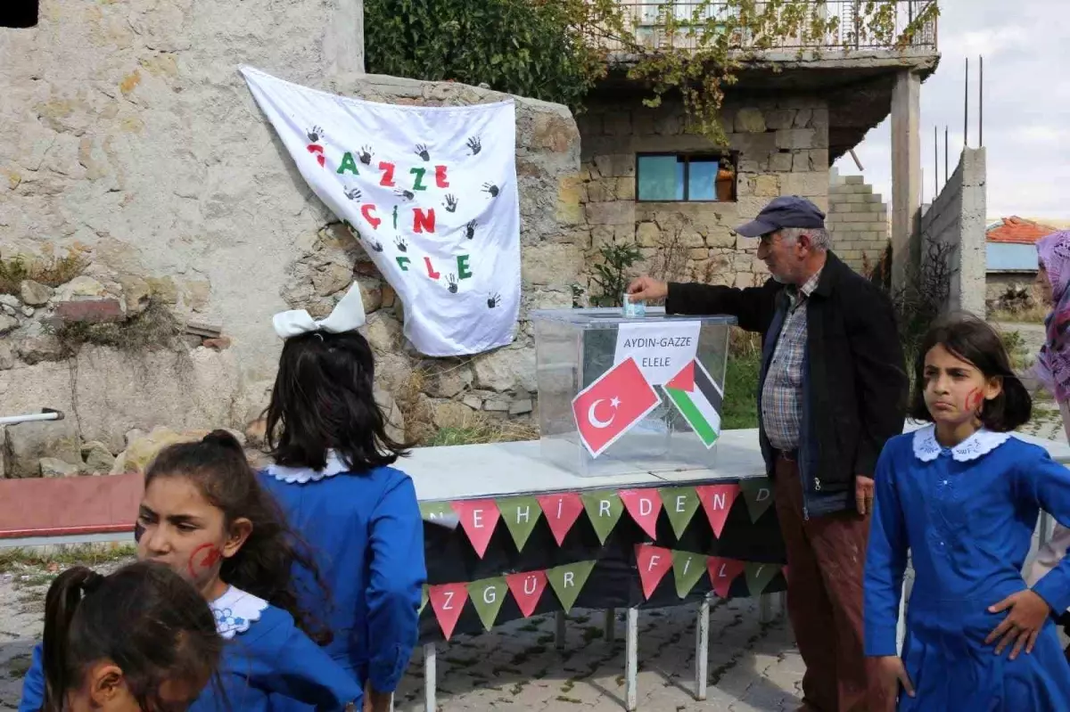 Şuhut\'ta Gazze İçin Hayır Çarşısı Düzenlendi