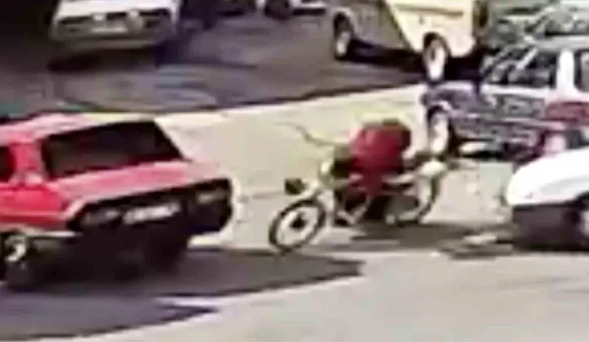 Aksaray\'da Motosiklet Kazası: 15 Yaşındaki Sürücü Ağır Yaralı