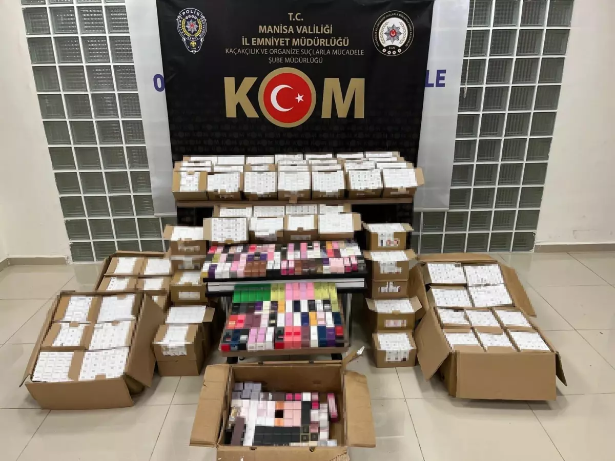Turgutlu\'da Kaçak Parfüm Ele Geçirildi