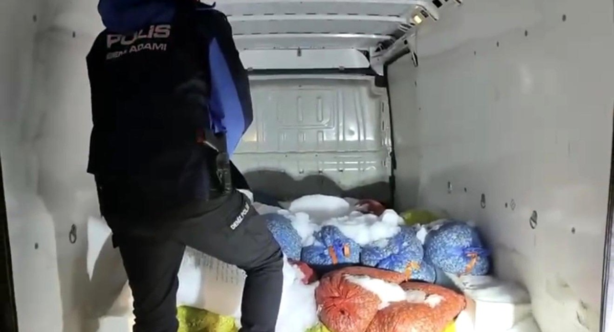 Samsun\'da Kaçak Midye Operasyonu