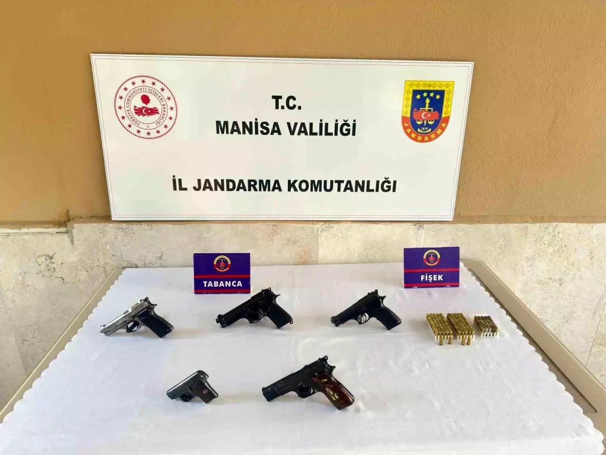 Alaşehir\'de Silah Kaçakçısına Operasyon