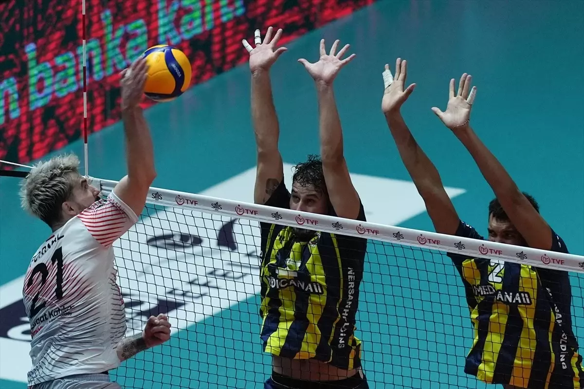 Ziraat Bankkart, Fenerbahçe\'yi 3-0 Yendi