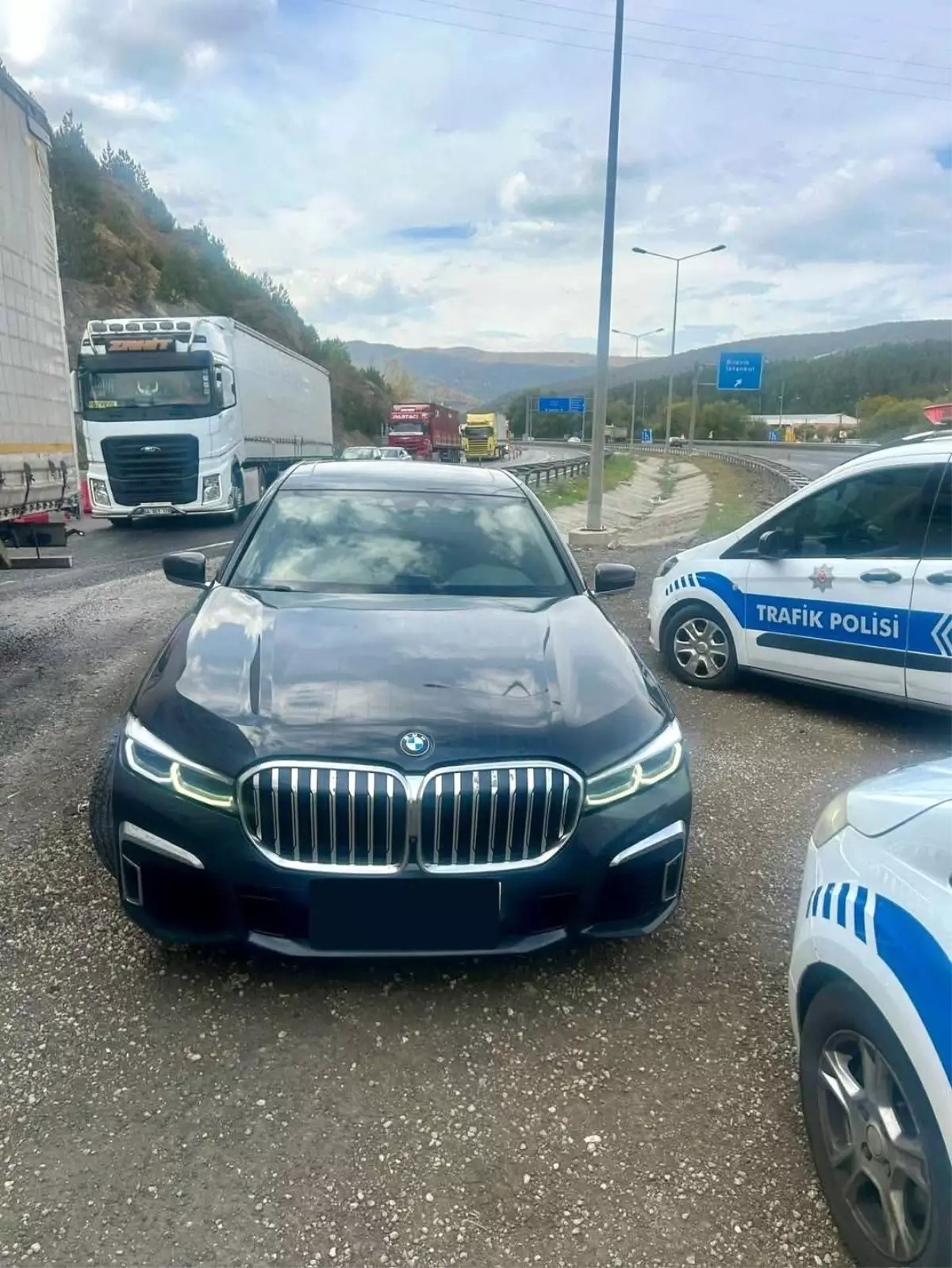 Bilecik\'te İkiz Plaka ile Yakalanan Sürücüye Cezalar Kesildi