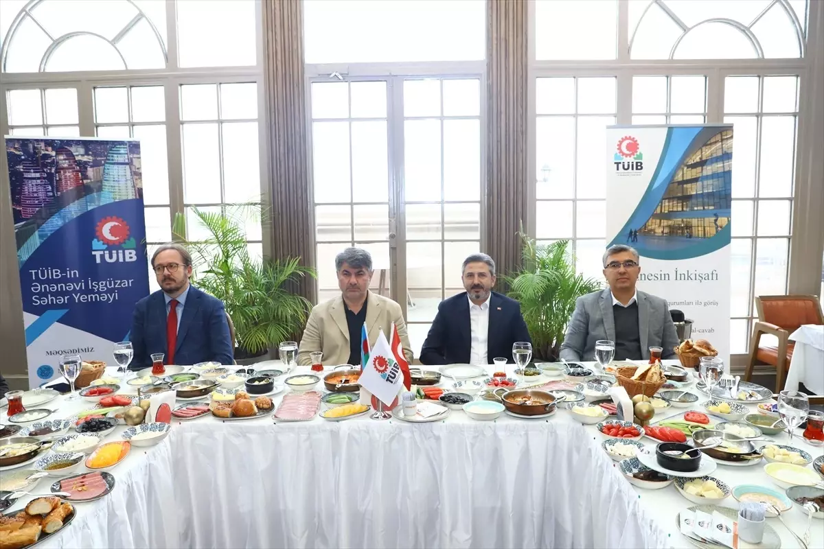 Azerbaycan\'da Türk İş İnsanları ile Buluşma