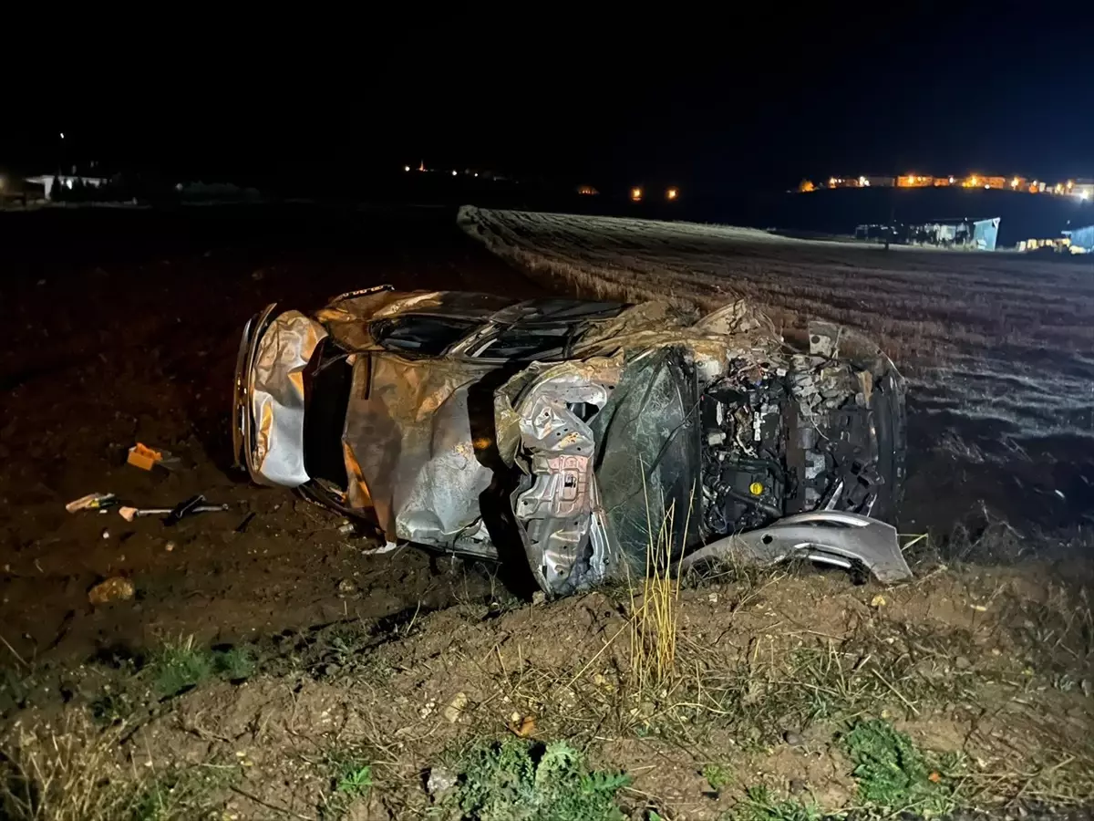 Çerkeş\'te Otomobil Takla Attı: 3 Yaralı