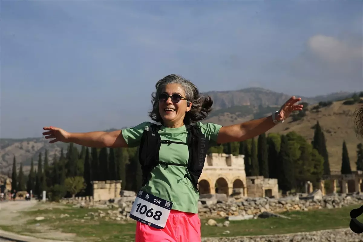 Lykos Yarı Maratonu Pamukkale\'de Yapıldı