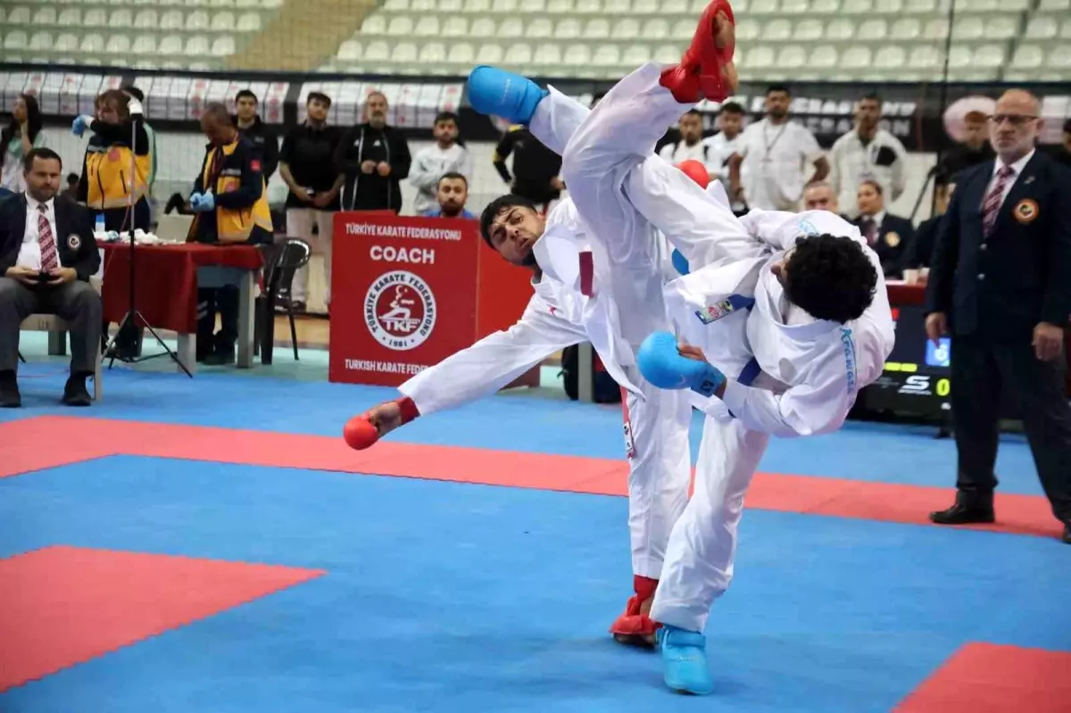Elazığ\'da Karate Şampiyonası