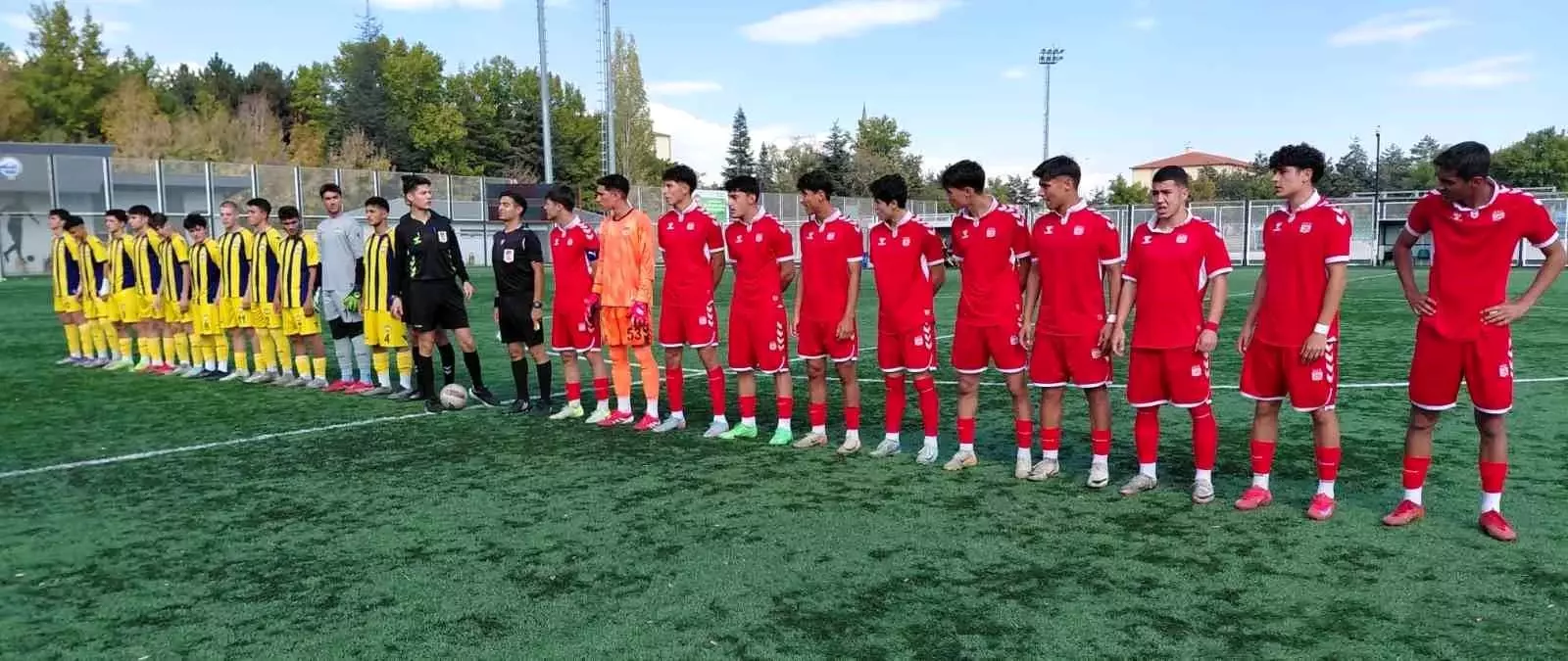 Talas Belediyespor U-17, Sivasspor\'a 4-0 Mağlup Oldu