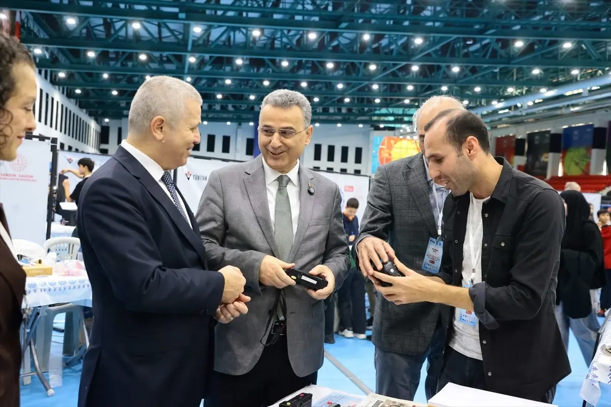 İhsan Kurnaz, Bilim Şenliğini Ziyaret Etti