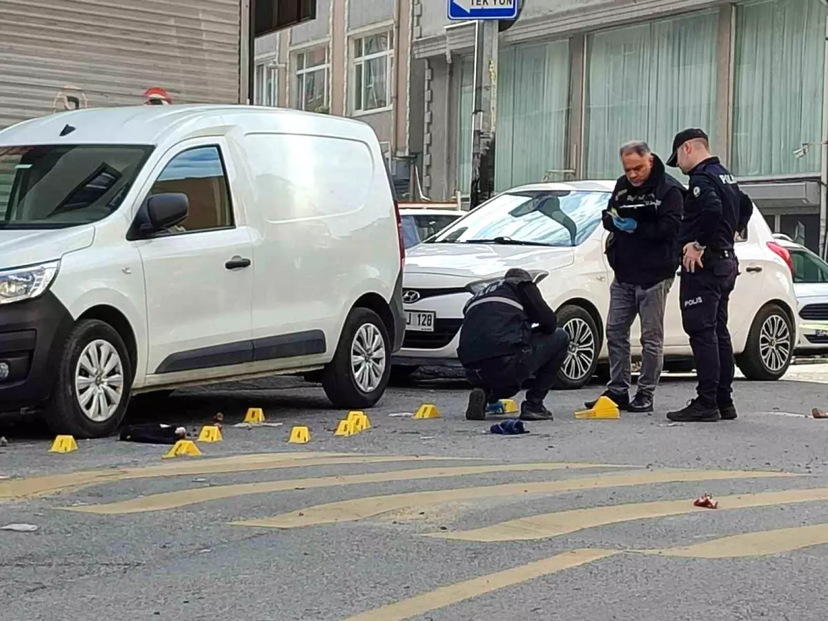 Kağıthane\'de sokak ortasında cinayet: Genç kadın hayatını kaybetti