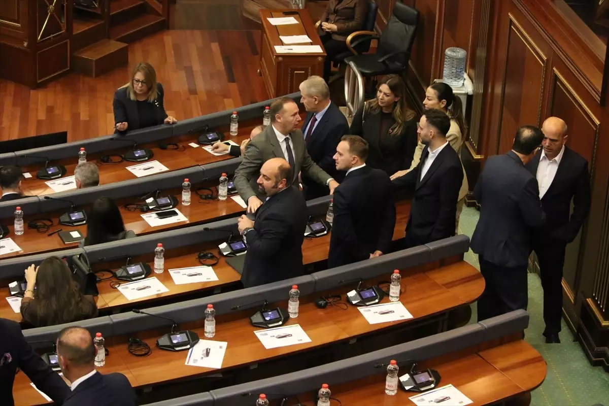 Kosova\'da Kurti Hükümeti Güvenoyu Alamadı