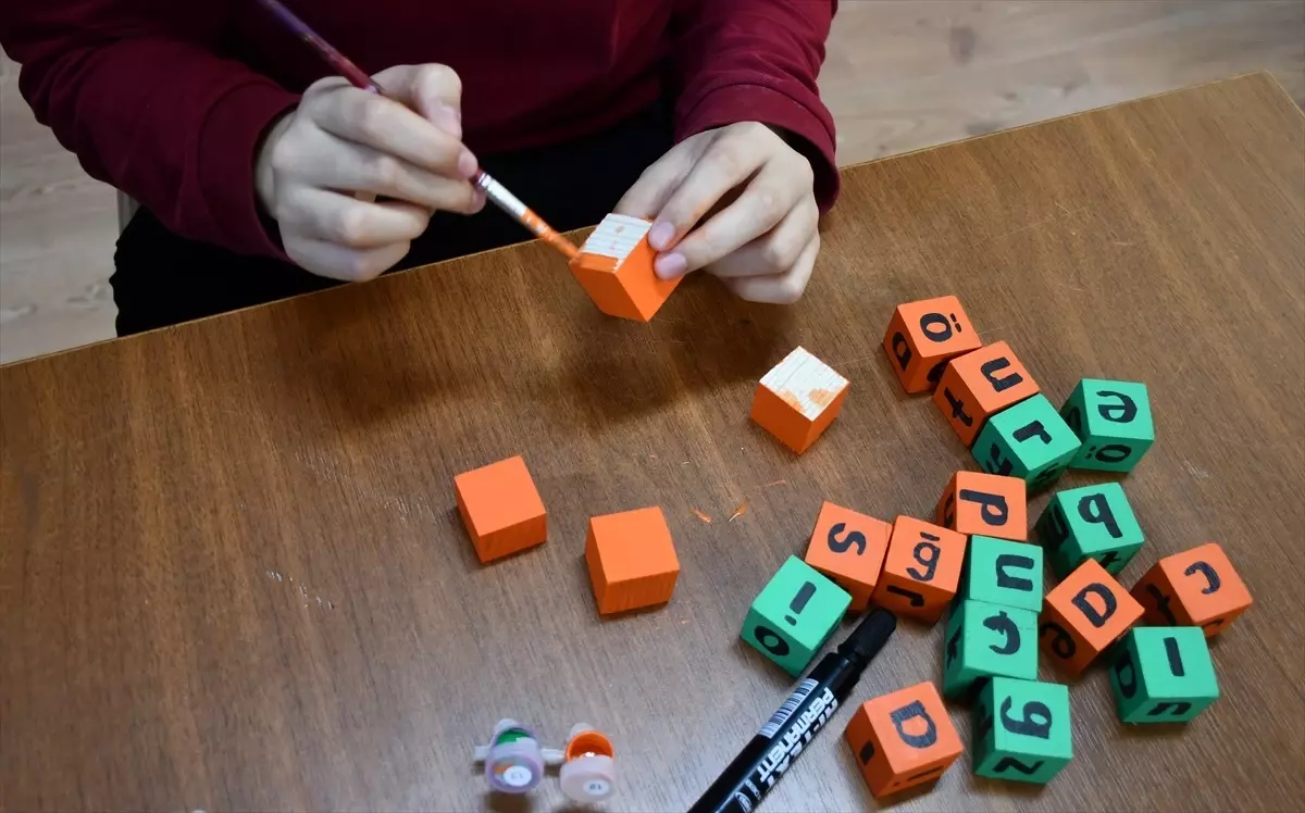 Yığılca\'da Öğrencilerden Eğitici Oyun Kutusu