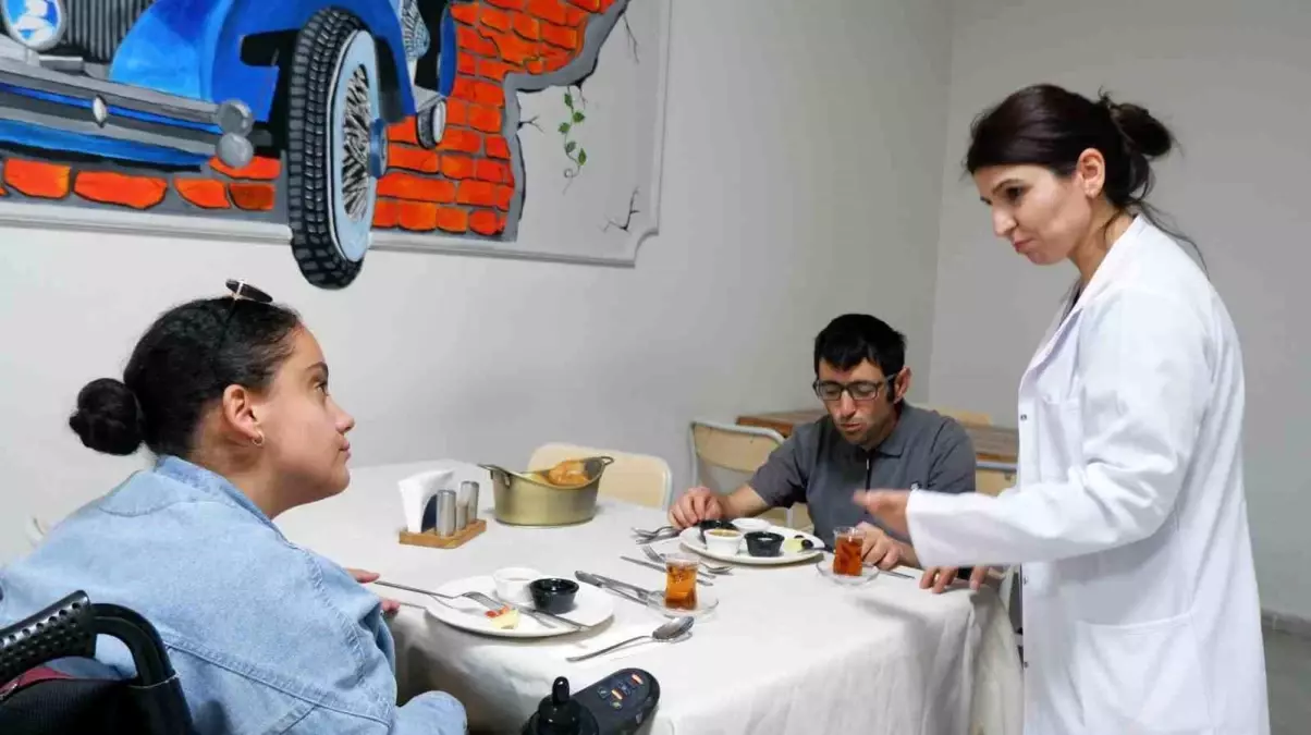 Engelli Bireyler İçin Aşçılık Eğitimi Erzurum\'da Başladı