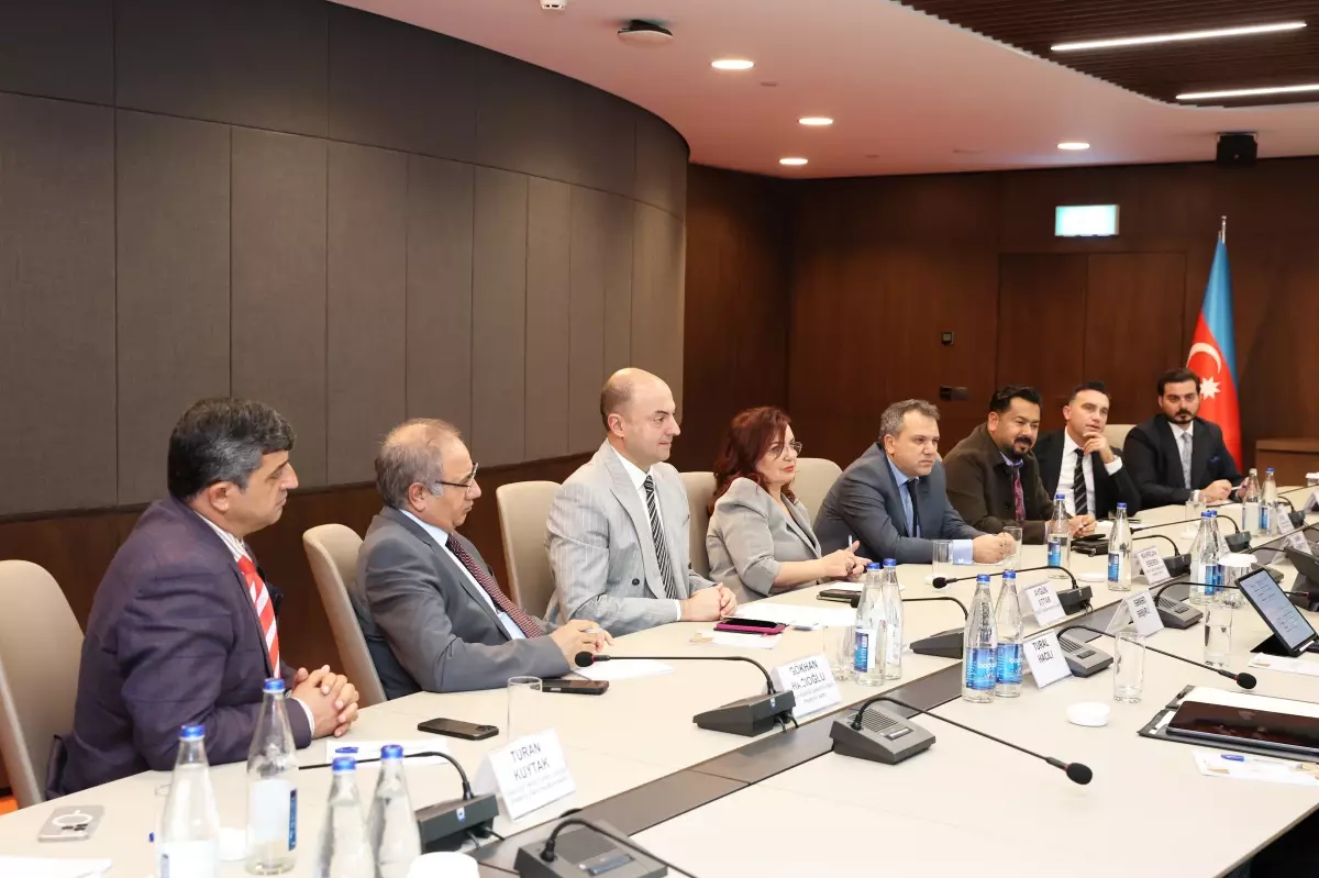 Türk İş İnsanları Azerbaycan\'da Yatırım Fırsatlarını Değerlendirdi