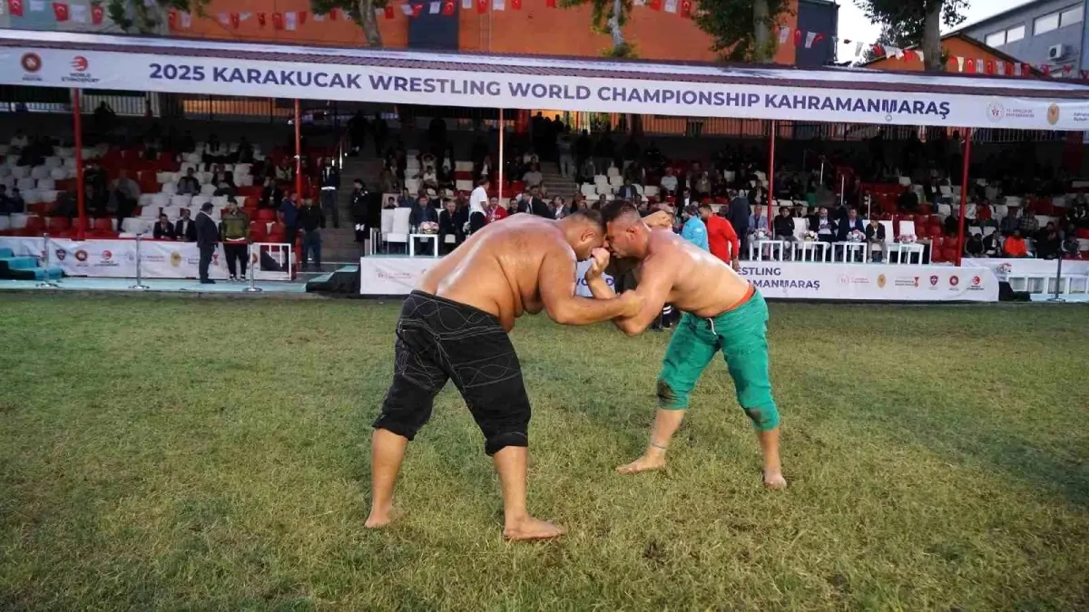Kahramanmaraş\'ta Kısa Şalvar Güreş Şampiyonası Tamamlandı
