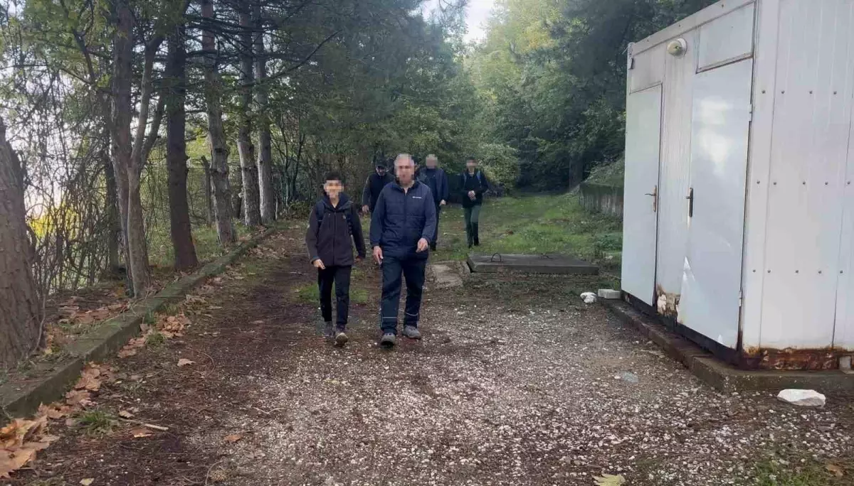 Bursa\'da Kestane Toplayan 4 Arkadaş Mahsur Kaldı, Kurtarıldılar