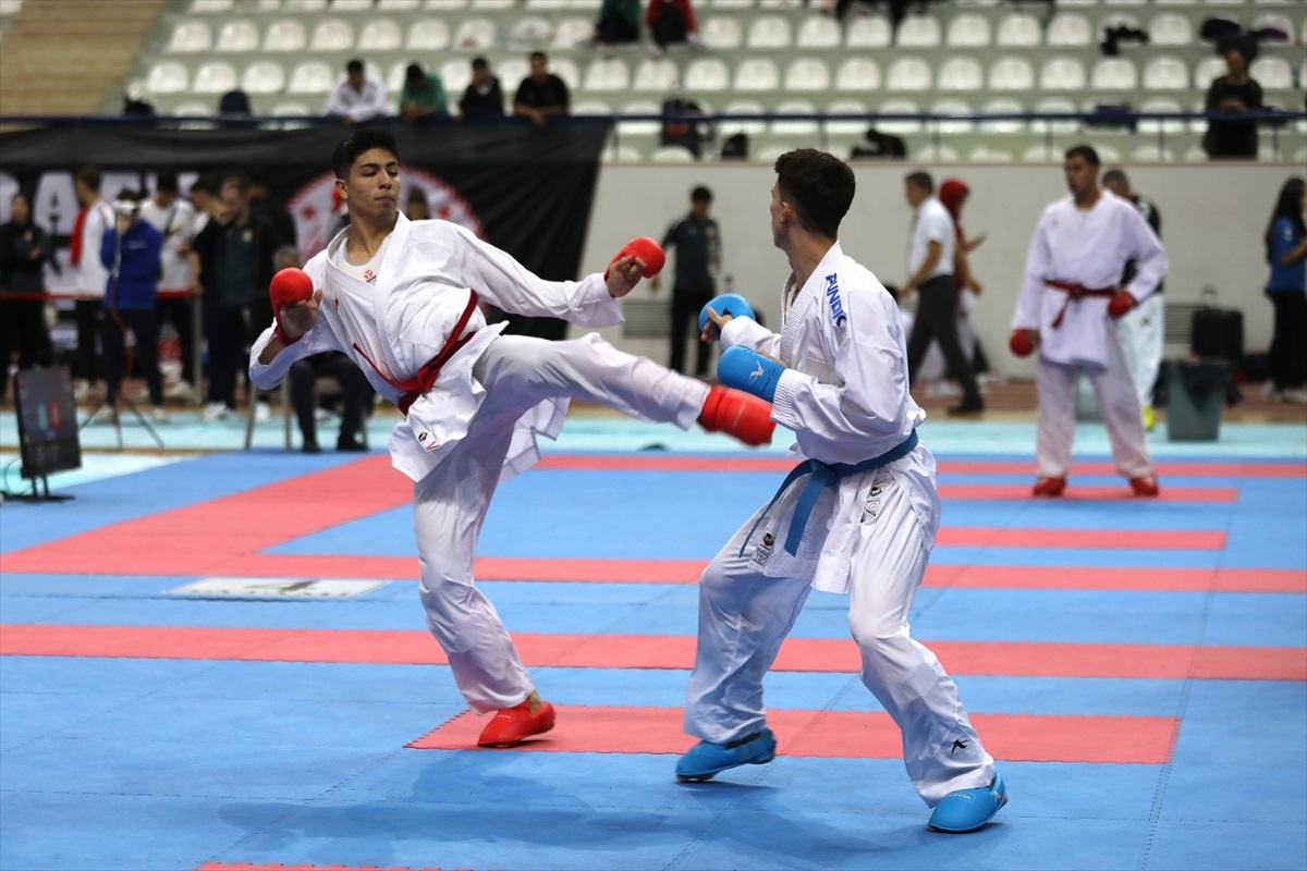 21 Yaş Altı Türkiye Karate Şampiyonası Sonuçlandı
