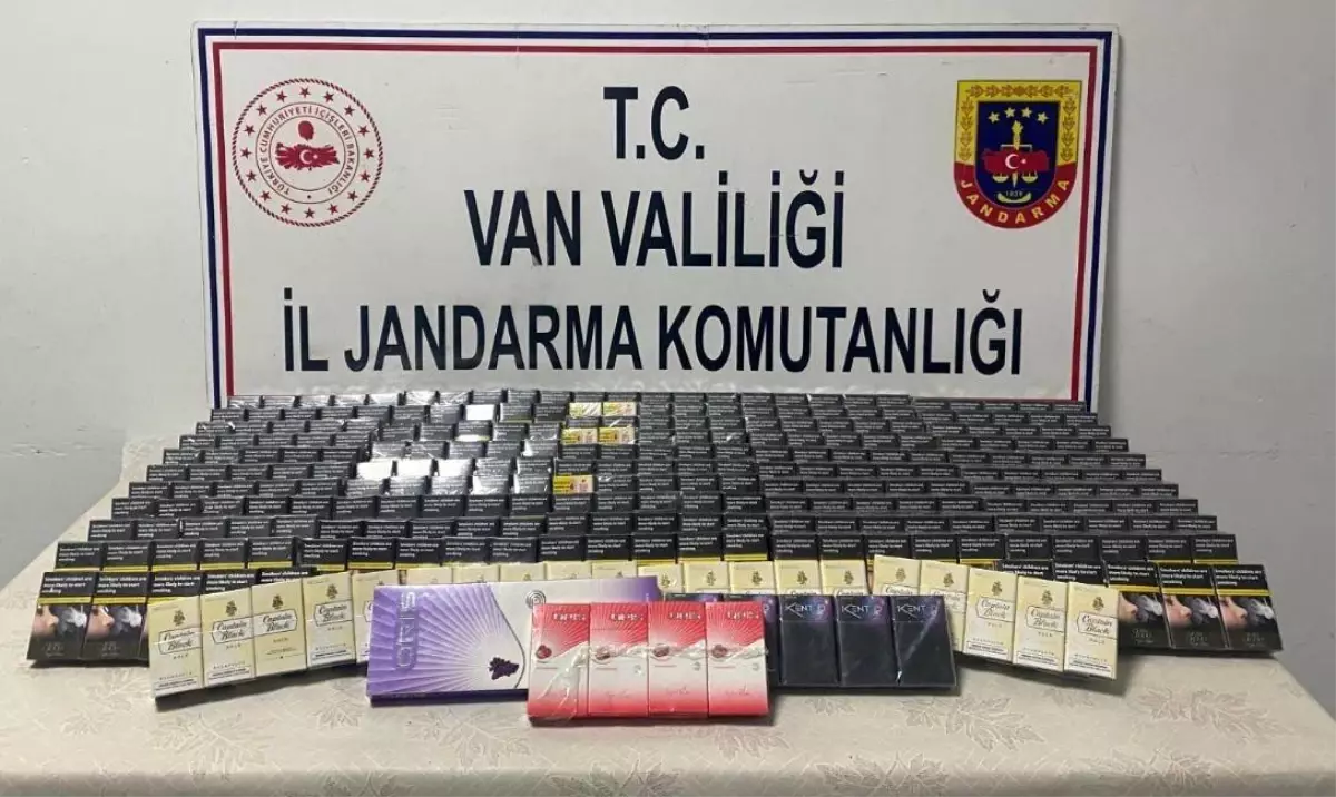 Başkale\'de 1859 Paket Kaçak Sigara Ele Geçirildi