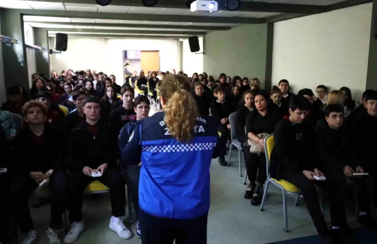 Kocaeli\'de Lise Öğrencilerine Bilinçli Tüketici Eğitimi