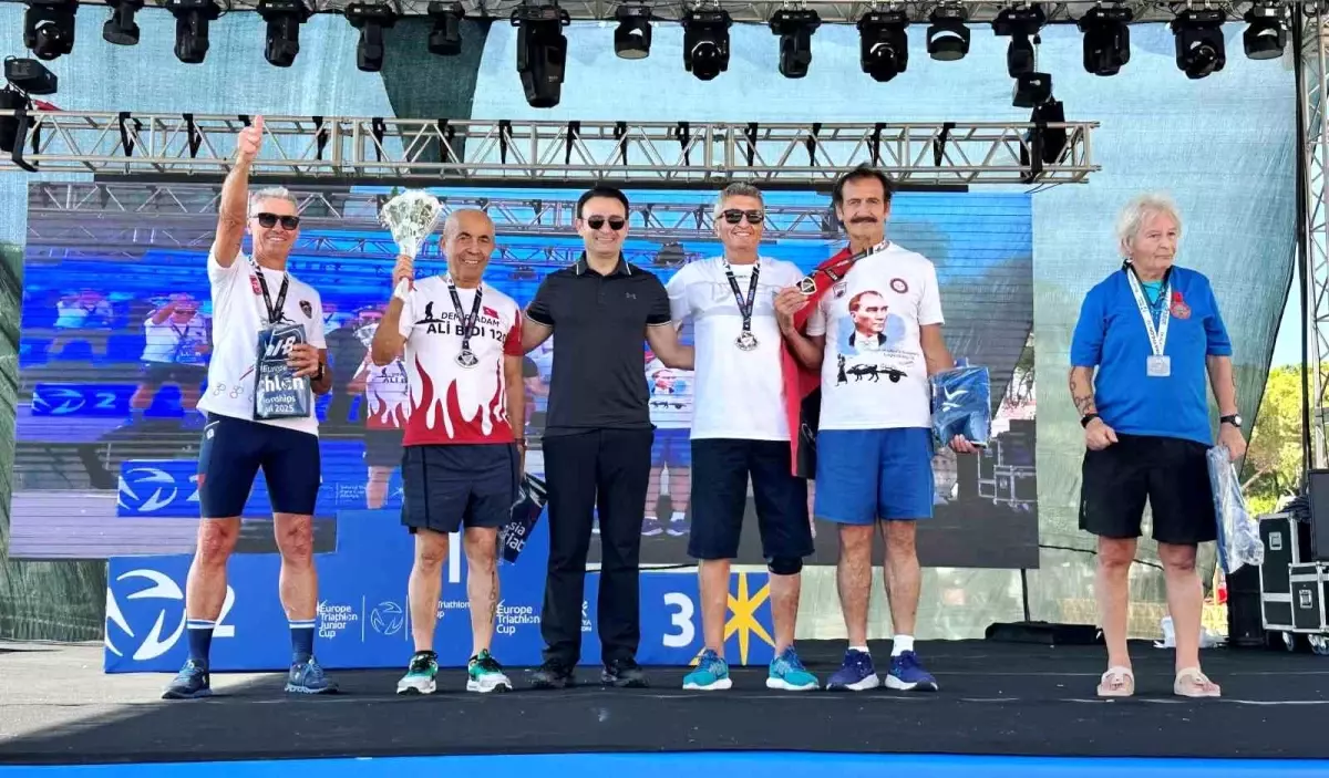 Ali Bıdı, Alanya Triatlonu\'nda İkincilik Elde Etti