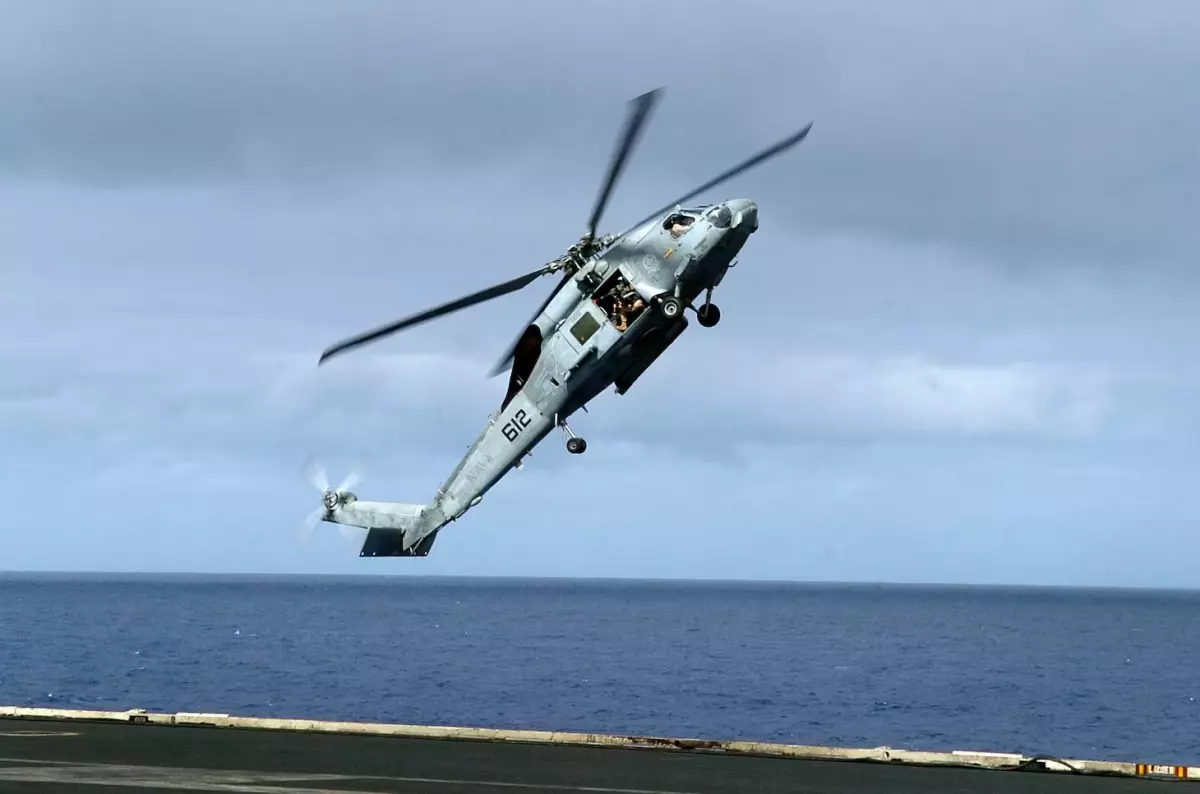 USS Nimitz\'den İki Hava Aracı Düştü