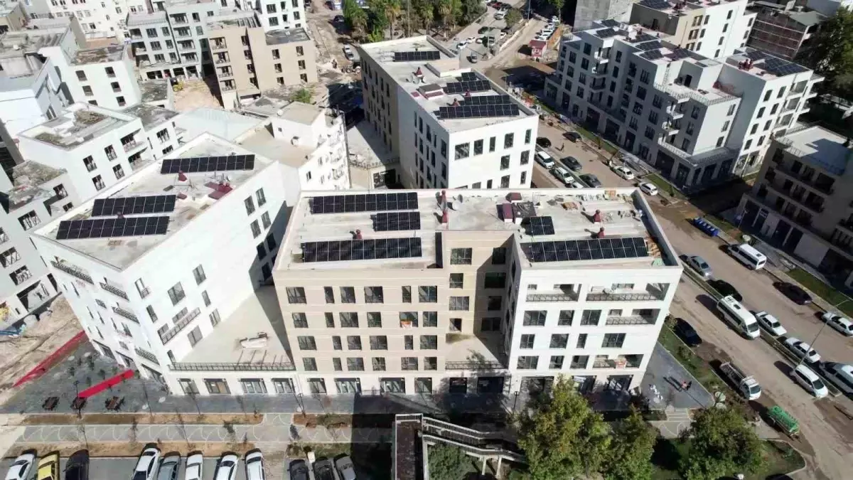 Adıyaman\'da Ticaret ve Yaşam Yeniden Başladı