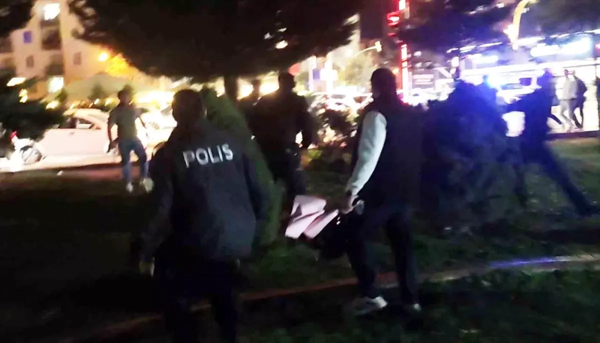 Eski ve yeni sevgili birbirine girdi, polis biber gazıyla müdahale etti