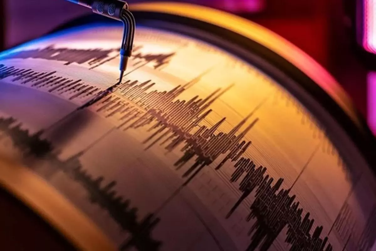 Balıkesir\'deki 6.1\'lik depremin ardından peş peşe açıklamalar