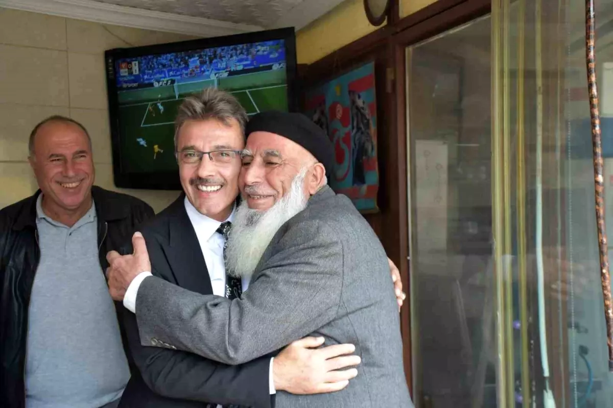 Başkan Dinç, Erenler\'de Vatandaşlarla Buluşmaya Devam Ediyor