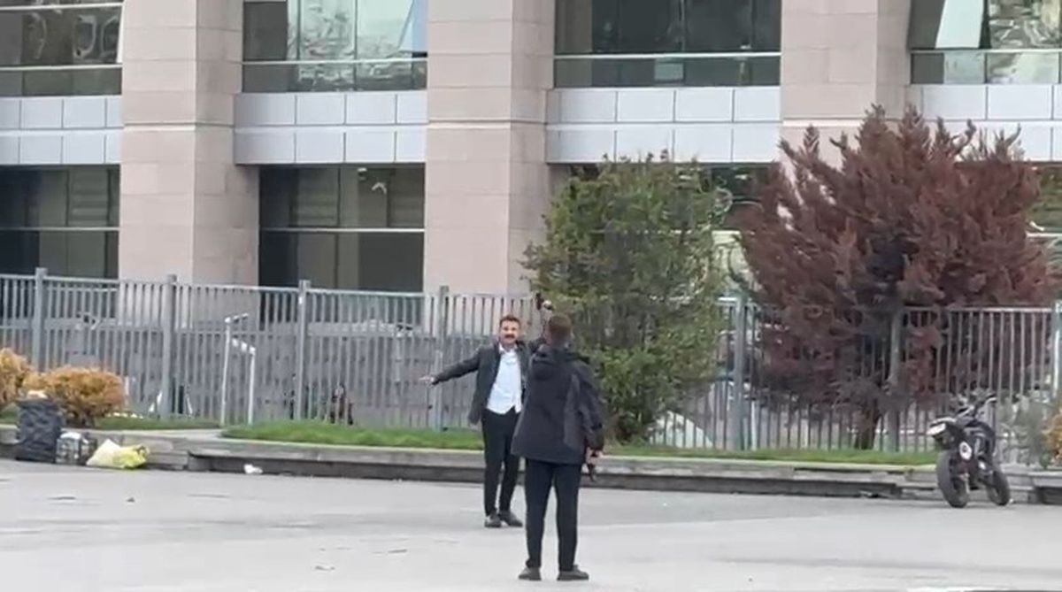 Adalet Sarayı\'nda İntihar Girişimi