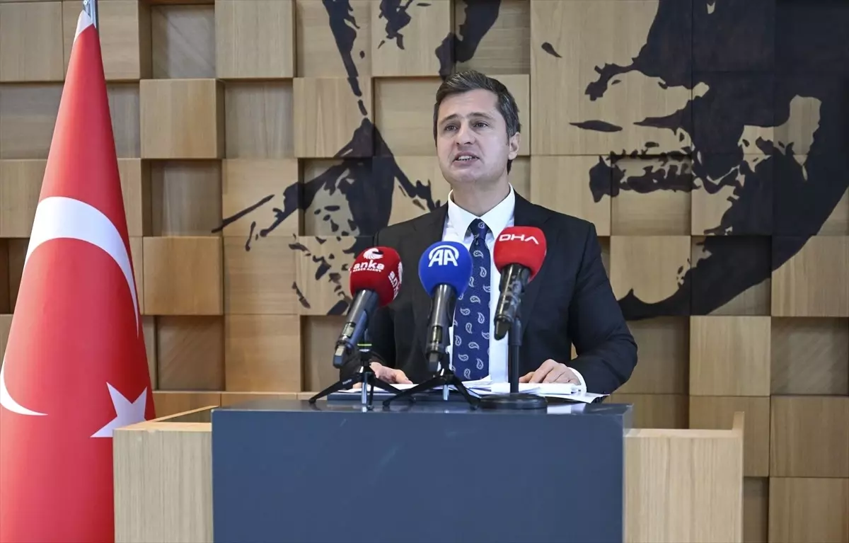 Cumhuriyet Bayramı Coşkusu ve İktidar Eleştirisi