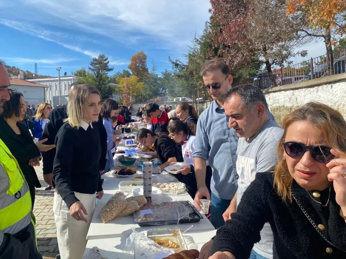 Mecitözü\'nden Gazze\'ye Yardım Kermesi