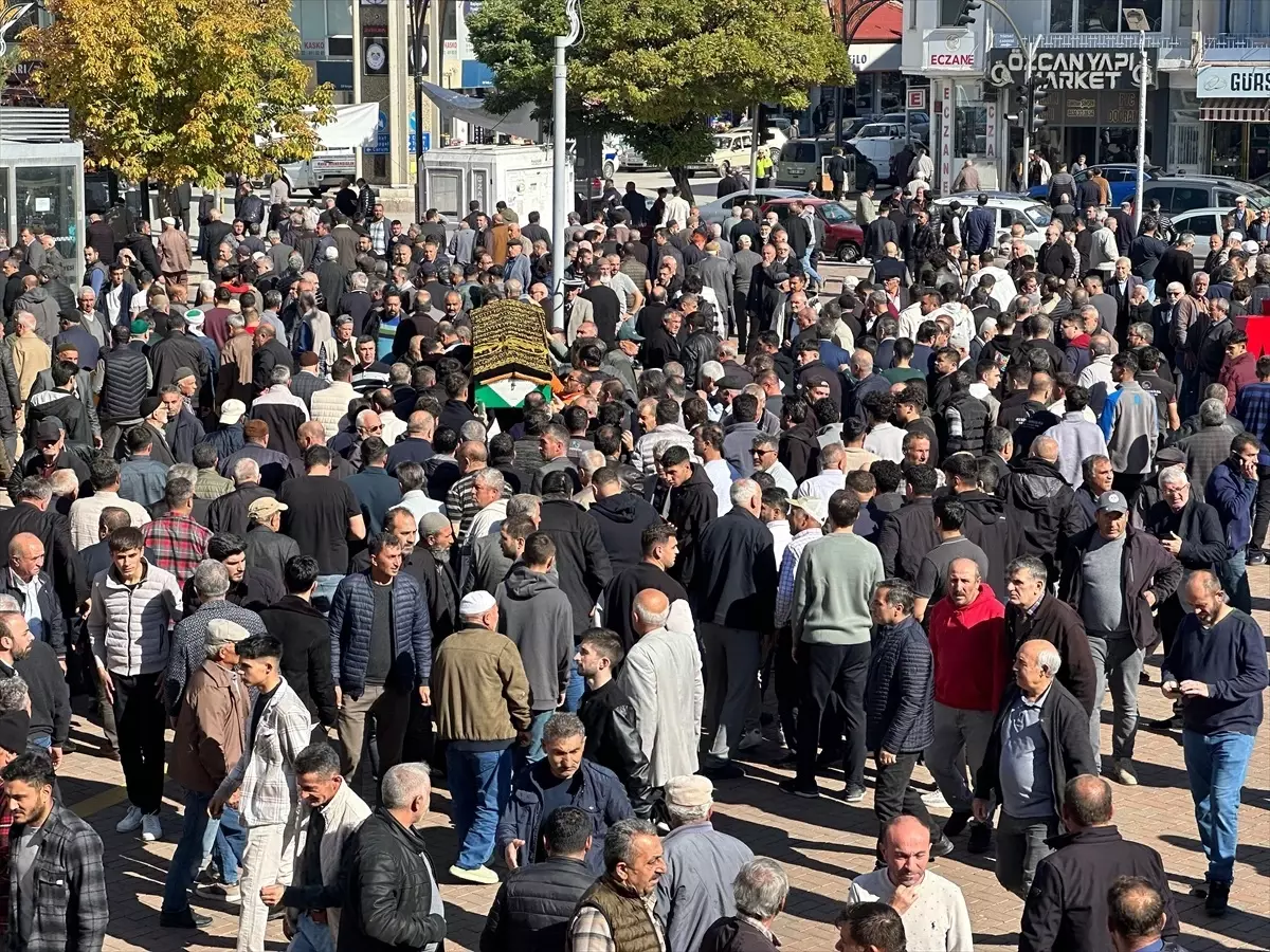 Traktör Kazasında Yaralanan Genç Hayatını Kaybetti