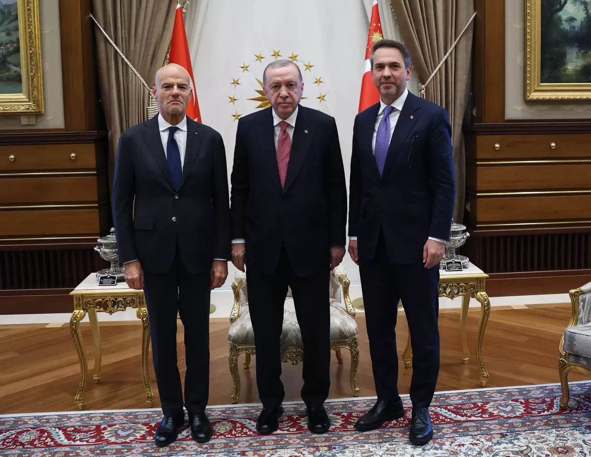 Erdoğan, İtalyan Enerji Başkanı Descalzi\'yi kabul etti