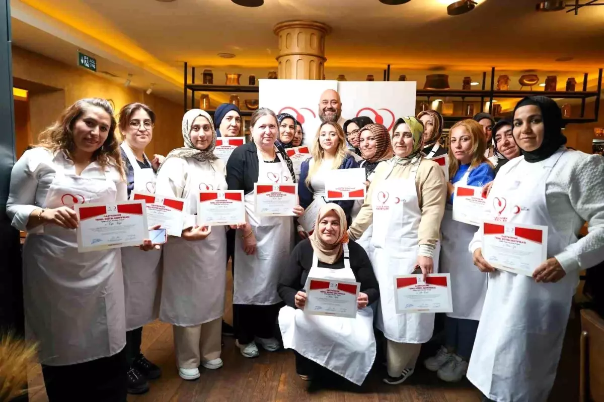 Depremzede Kadınlar İstanbul\'da Mutfak Eğitimi Aldı