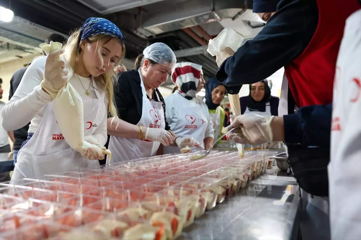 Depremzede Kadınlara Mutfak Eğitimi