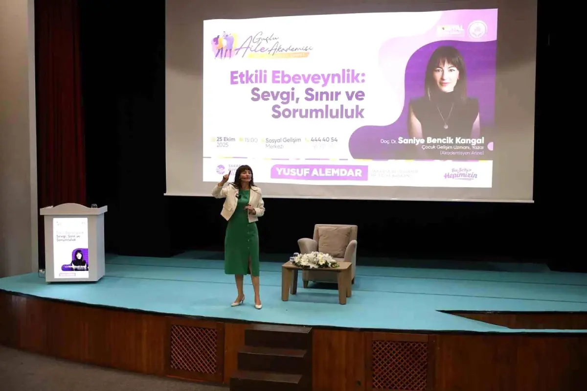 Sakarya\'da \'Güçlü Aile Akademisi\' Konferansı Düzenlendi