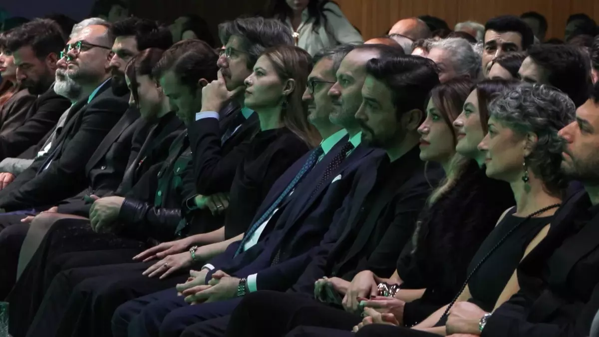 Yumuşak Güç: Türkiye\'nin Kültür Dünyası