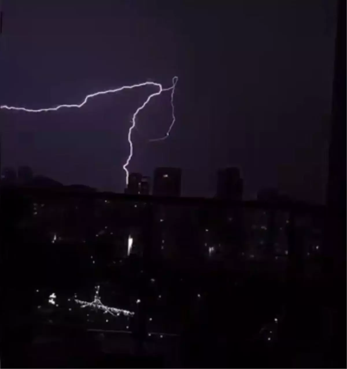 İstanbul\'da Şimşek ve Yağış Alarmı