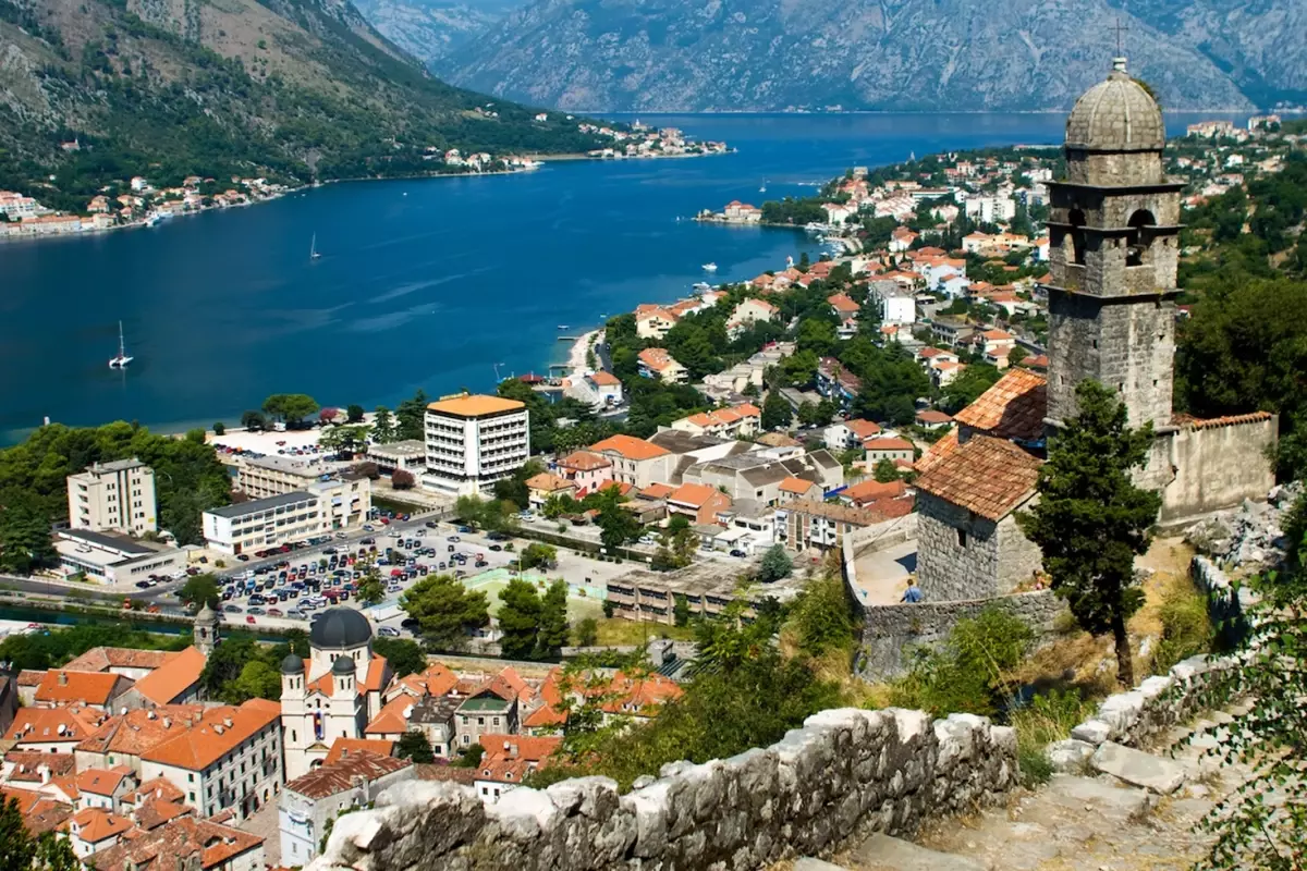 Karadağ, Türkiye\'den vizesiz seyahati geçici olarak askıya alıyor