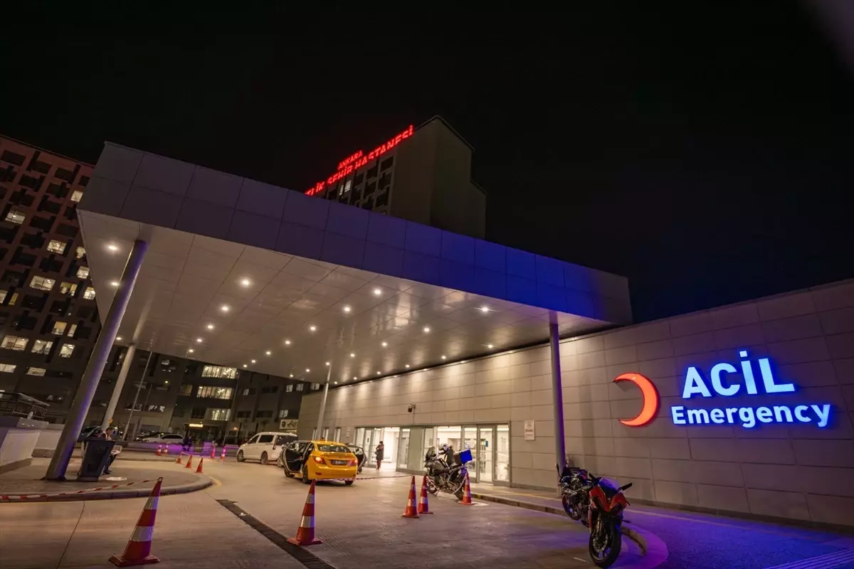 Ankara\'da Uyuşturucu Operasyonunda Polis Yaralandı