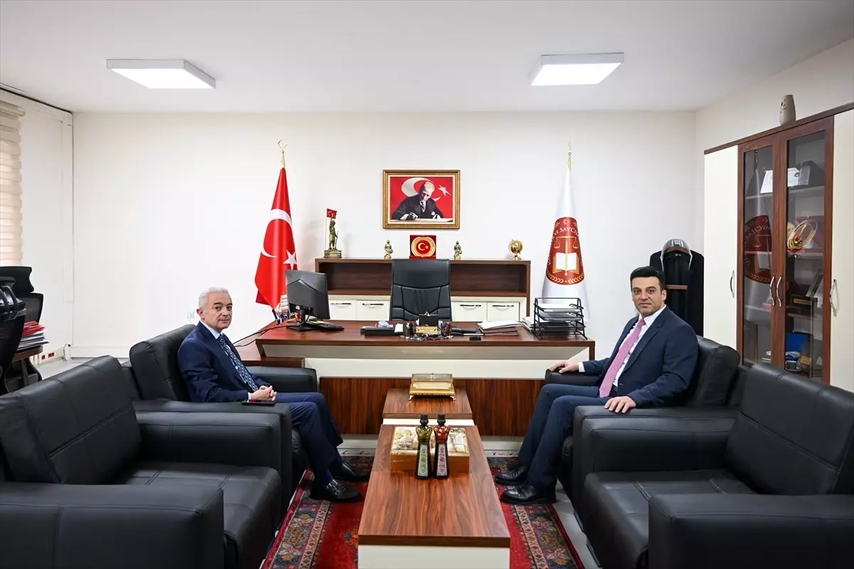 Kırklareli\'nde Vali ve İdare Mahkemesi Başkanı Ziyareti