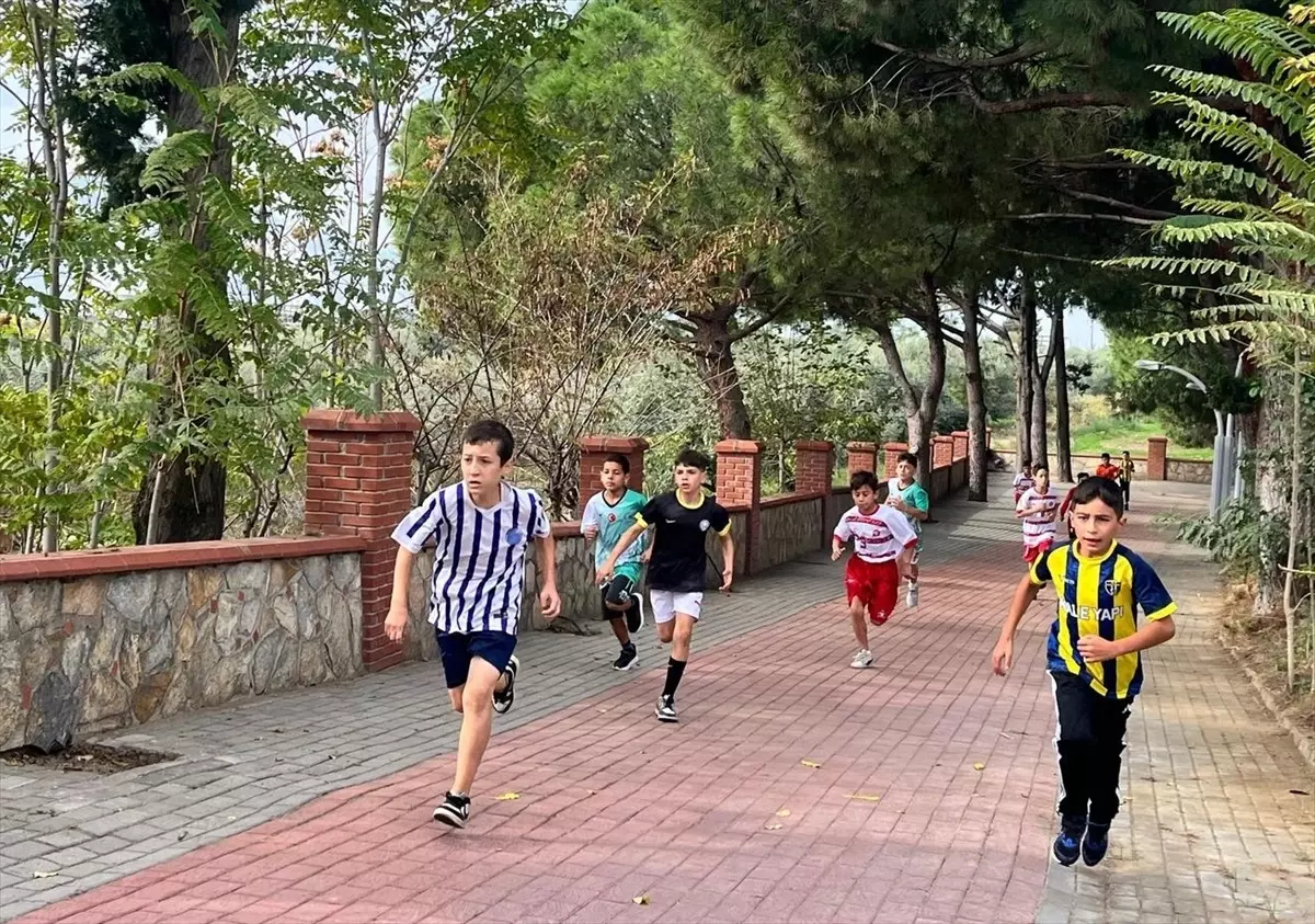 Cumhuriyet Kupası Kros Müsabakaları Kuyucak\'ta Yapıldı