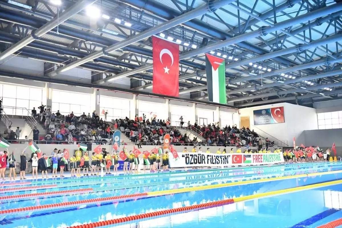 Gazze İçin Umuda Kulaç At Yarışması